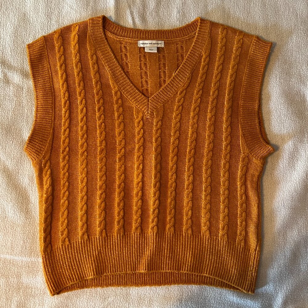 Cupcakes and Cashmere - Sweater Vest / Size Small